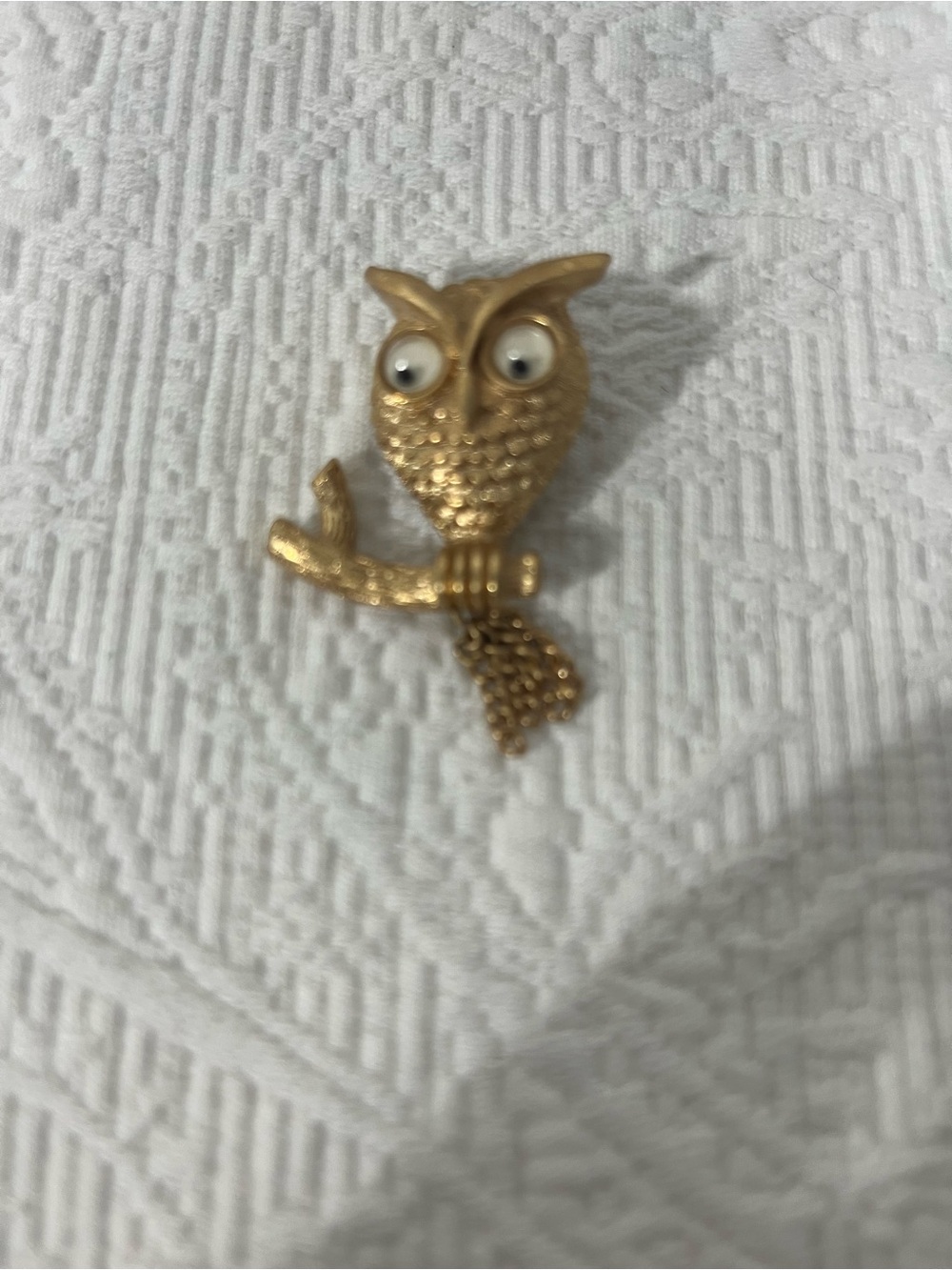 Vintage Gold Owl Pin - Avon Google eyes